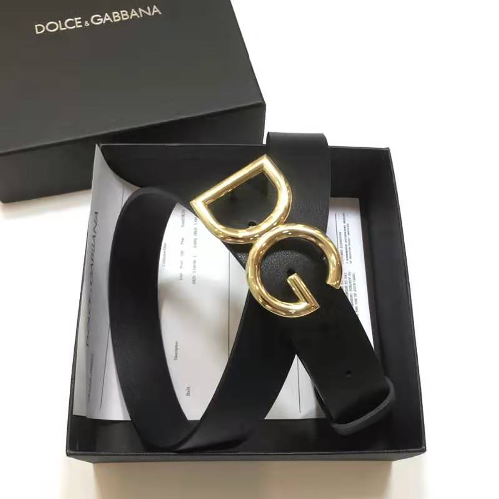 Close-up of gold-tone D&G logo hardware on Dauphine Calfskin Belt-Black