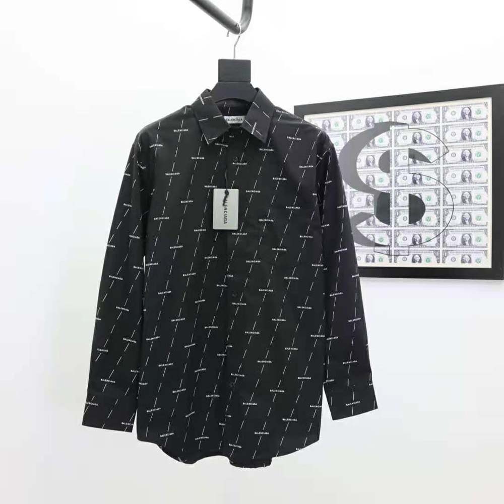 Close-up detail of licence print on Balenciaga Women Large Fit Shirt