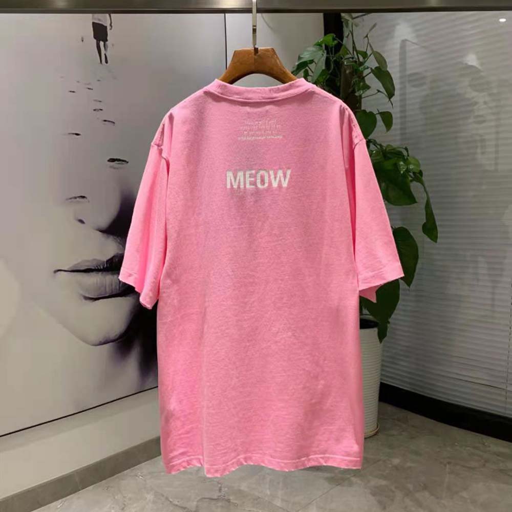 Back detail showing Balenciaga logo on Women I Love Cats XL T-Shirt