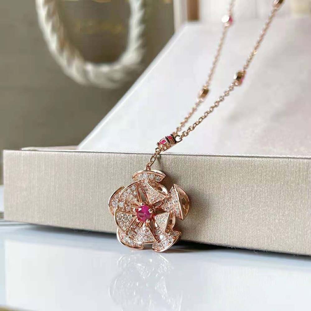 Bvlgari Women Divas Dream Necklace in 18 Kt Rose Gold - image 6