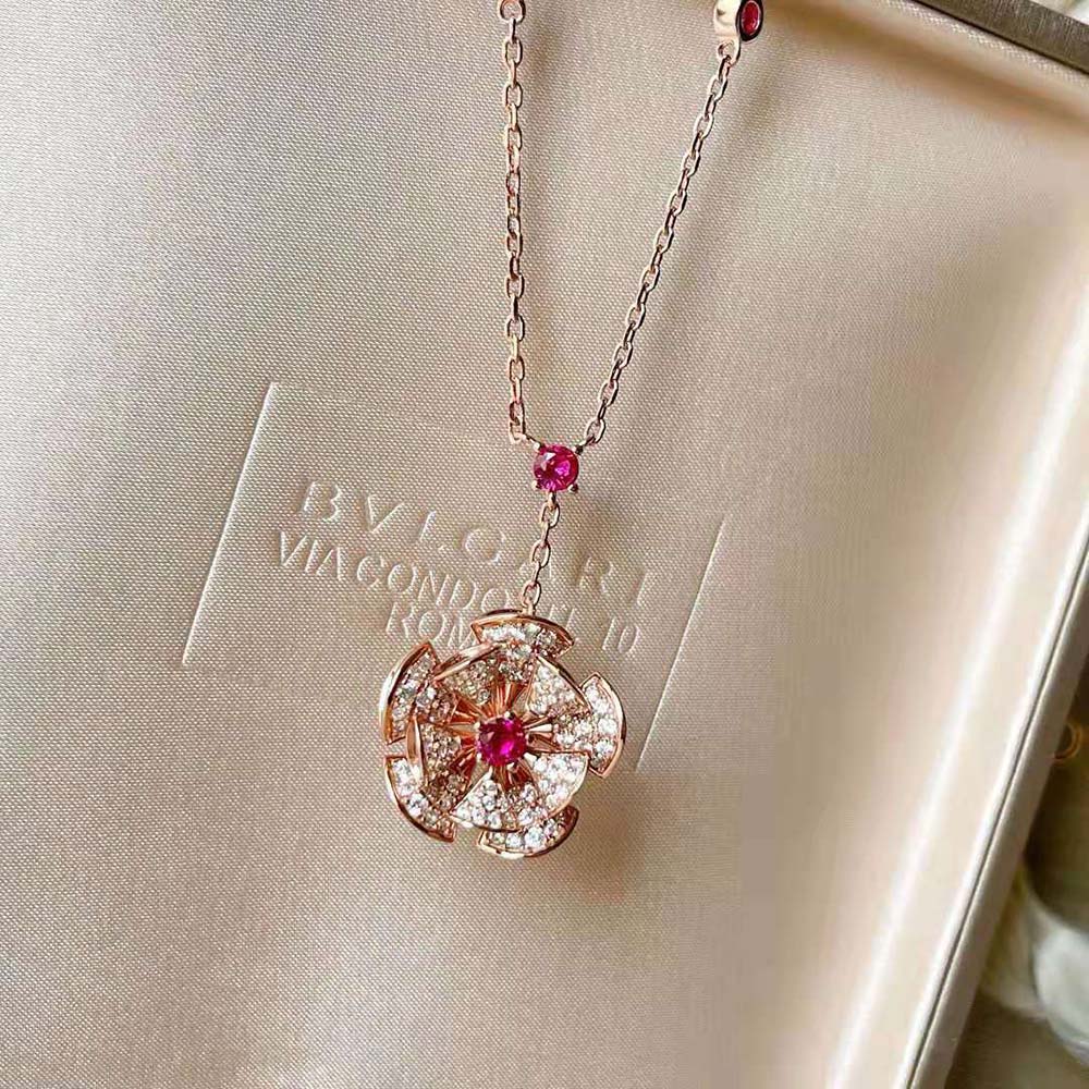 Bvlgari Women Divas Dream Necklace in 18 Kt Rose Gold - image 4