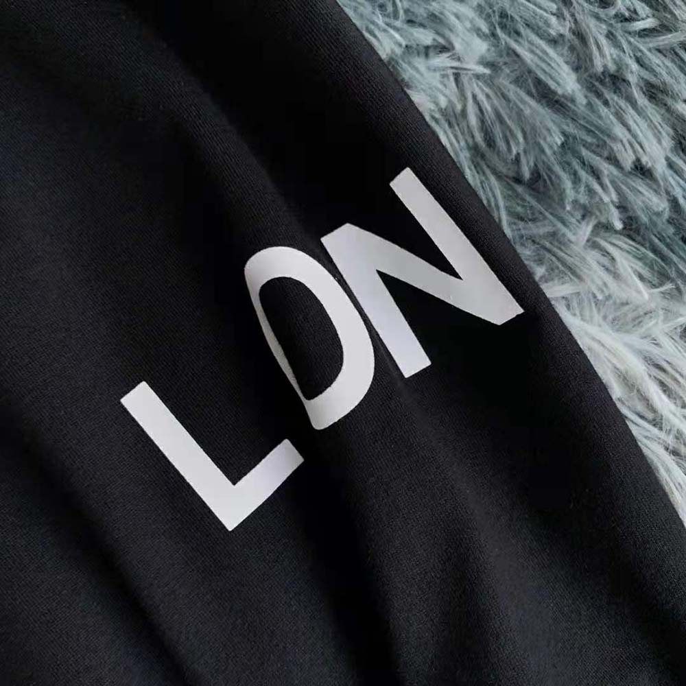 Burberry Men Horseferry Print Cotton Oversized T-shirt-Black - image 6