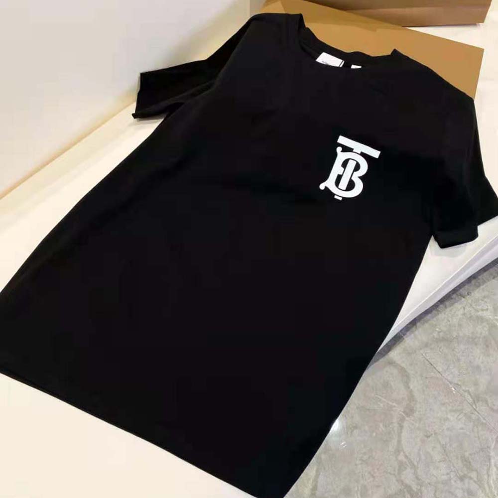 Side angle showing oversized silhouette of Burberry Women T-shirt