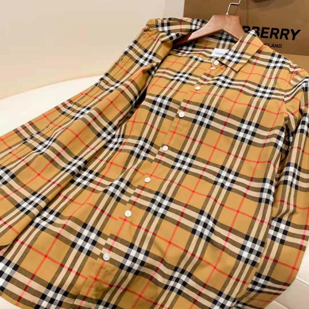 Side profile showing oversized fit of Burberry Women Vintage Check Cotton Oversized Shirt