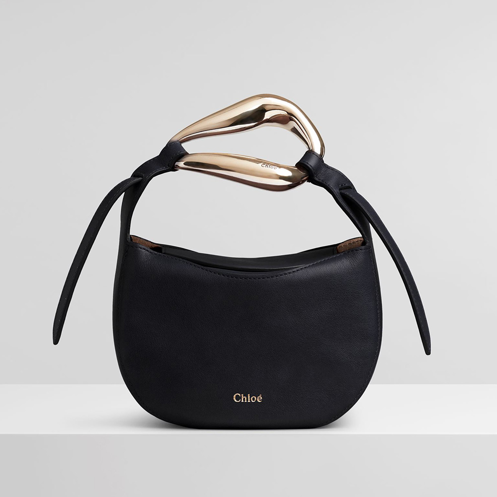 Front view of Chloe Women Kiss Small Purse in Small Grain Calfskin-Black