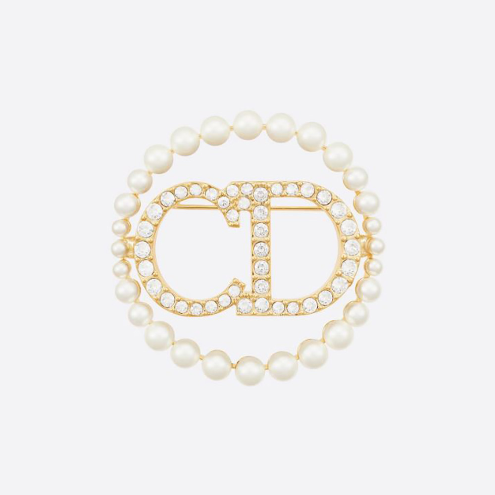 Close-up of Dior Women Clair D Llune Brooch white resin pearls detail