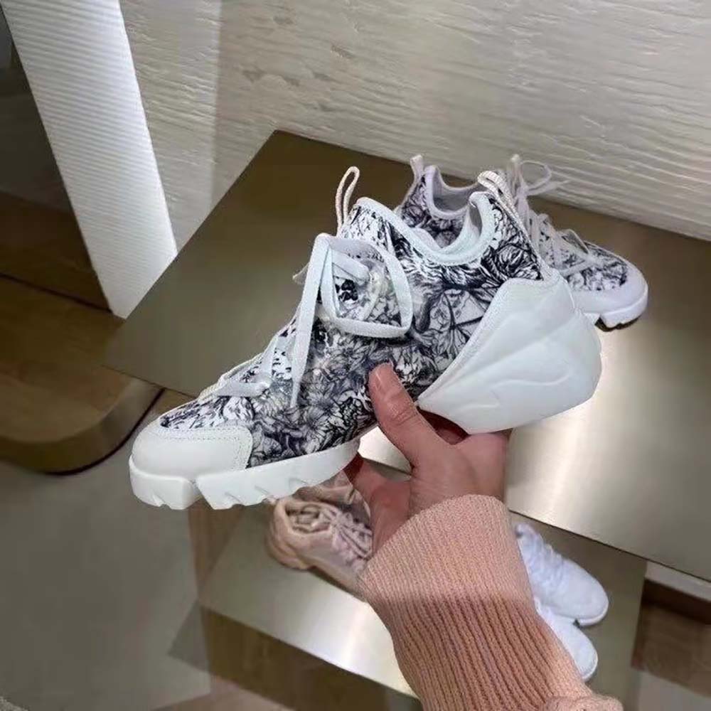 Top view showing lace-up closure of Dior Women D-connect Sneaker