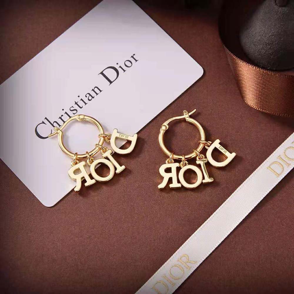Detail of clasp and signature logo on Dior Women Dio(r)evolution Earrings