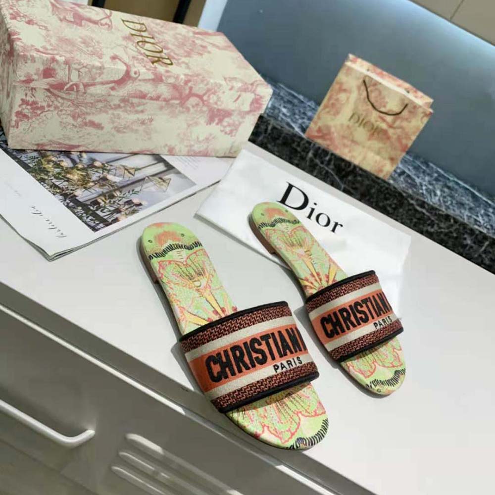 Close-up of embroidery detail on Dior Women Dway Slide cotton upper