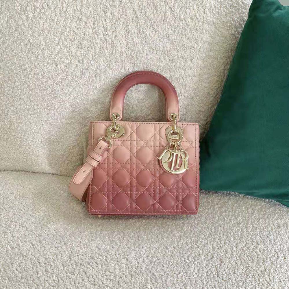 Close-up of Cannage stitching detail on Dior Women Lady Dior my Abcdior Bag