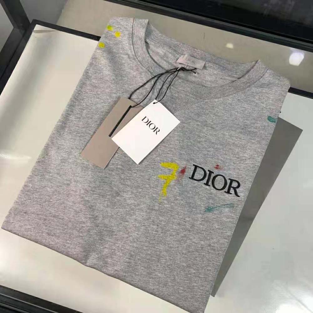 Close-up on paint print detail of Dior Women Oversized Dior T-shirt Gray Cotton Jersey