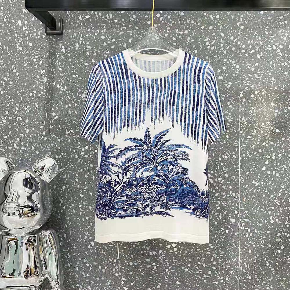 Close-up of fabric texture on Dior Women T-shirt Navy Blue and White Cotton Jersey and Linen