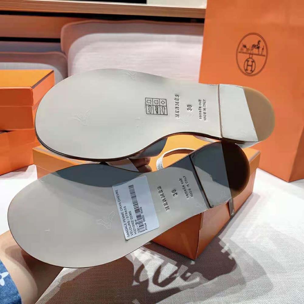 Hermes Women Santorini Sandal in Calfskin Leather-White - image 7