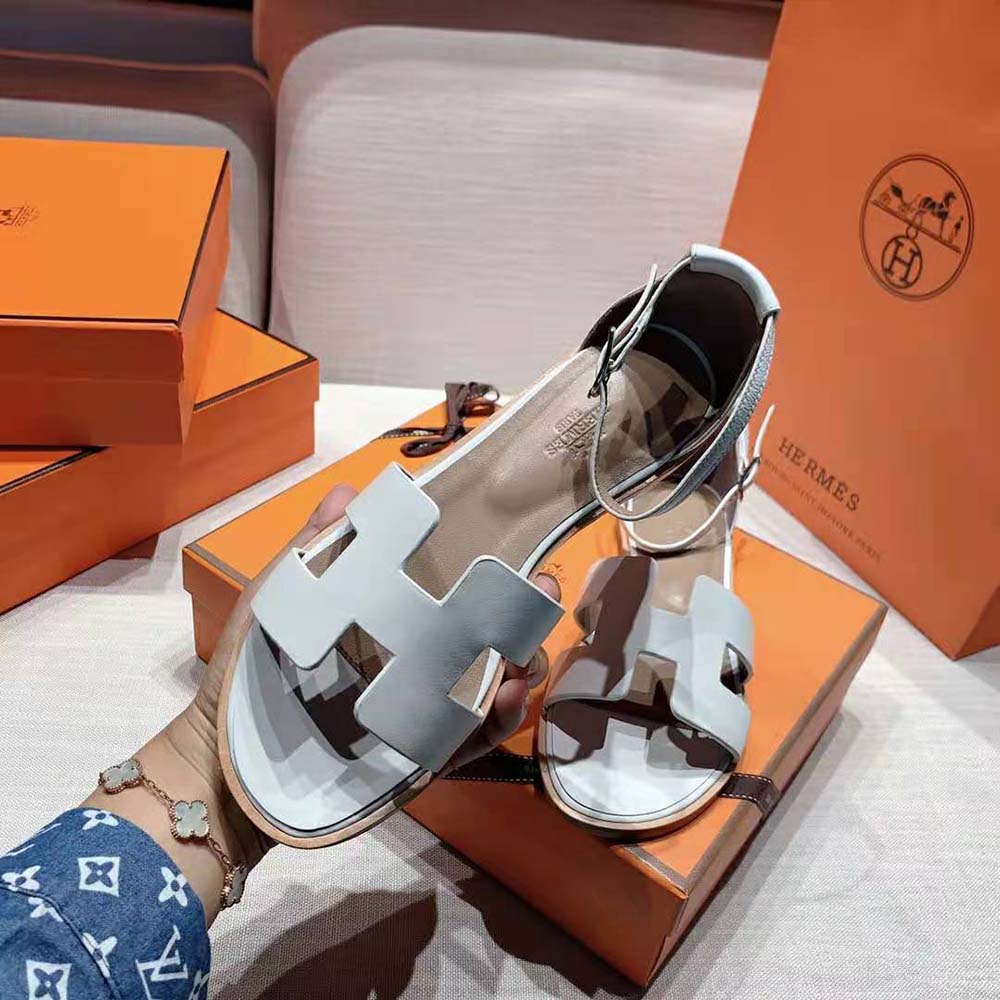 Hermes Women Santorini Sandal in Calfskin Leather-White - image 5