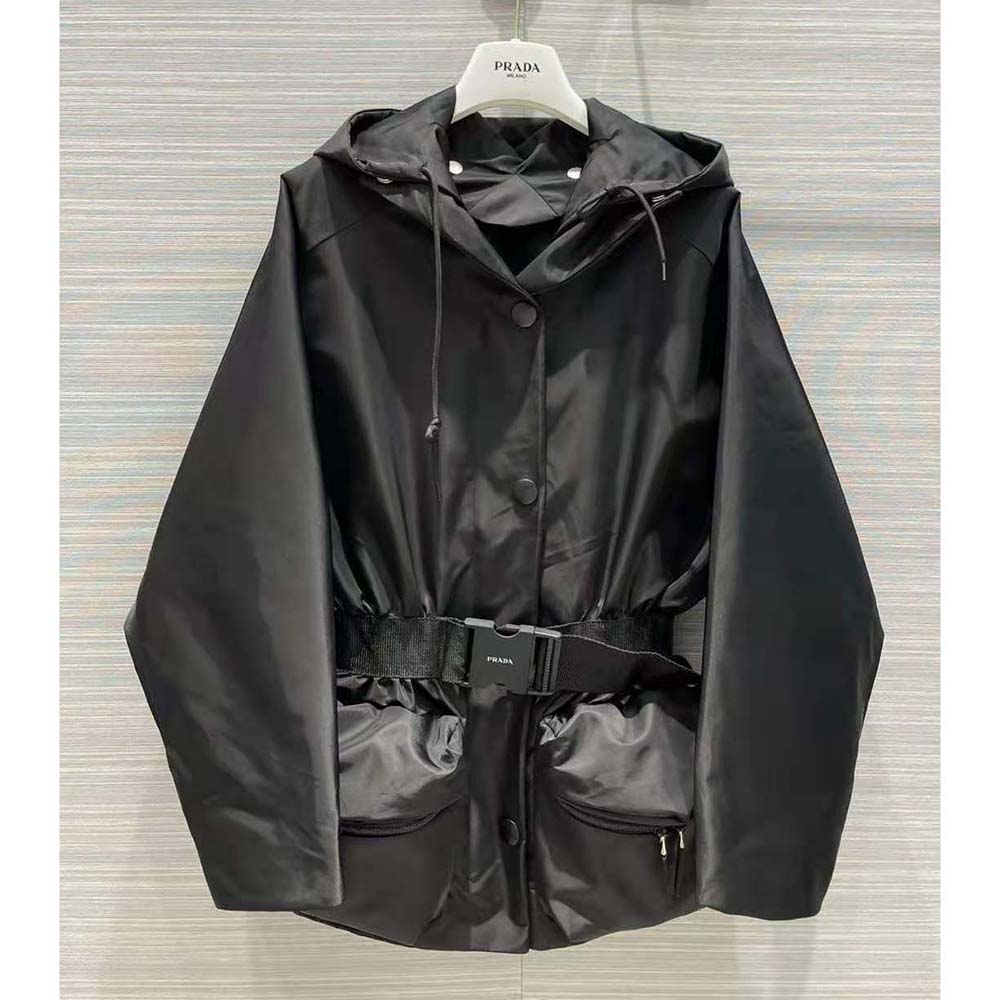 Close-up of zip and branded hardware on Prada Women Re-Nylon Gabardine Blouson Jacket-Black