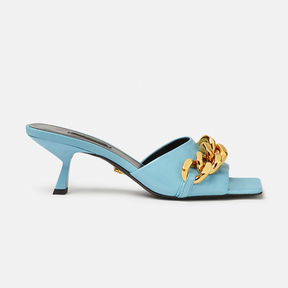 Side profile of Versace Women Medusa Chain Mid-heel Naplak Mules-Blue