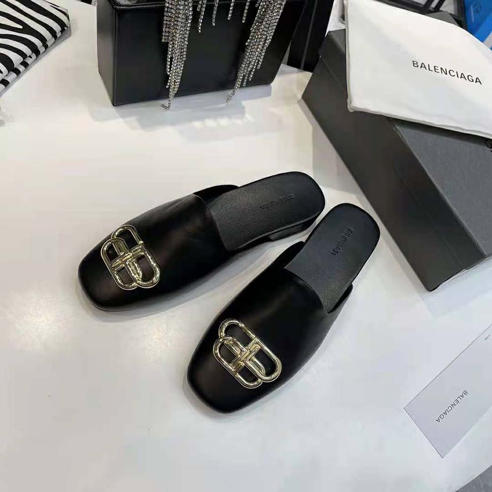 Top view of Balenciaga Women Cosy BB Slide highlighting smooth calfskin texture