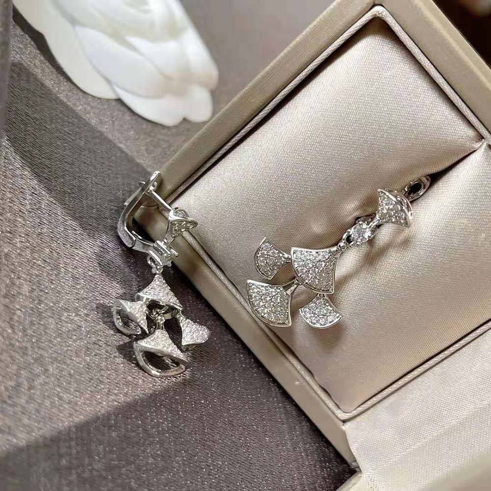 Bvlgari Women Divas Dream Earrings - image 7