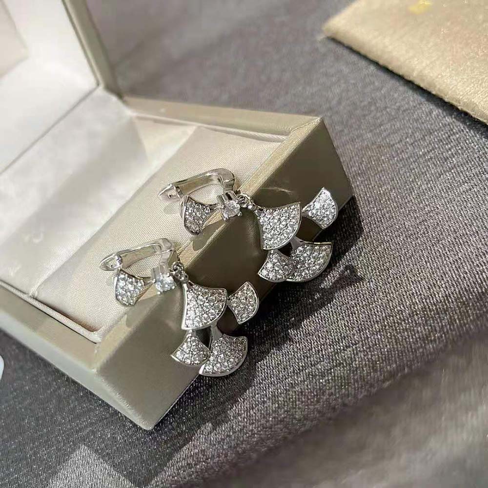 Bvlgari Women Divas Dream Earrings - image 6