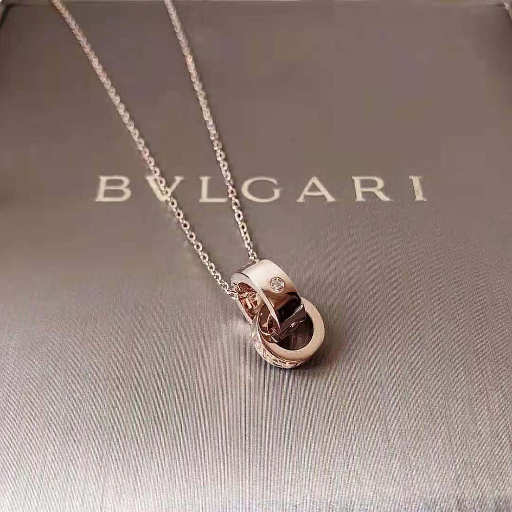 Side angle of Bvlgari Women Necklace with 18 KT Rose Gold Chain on display
