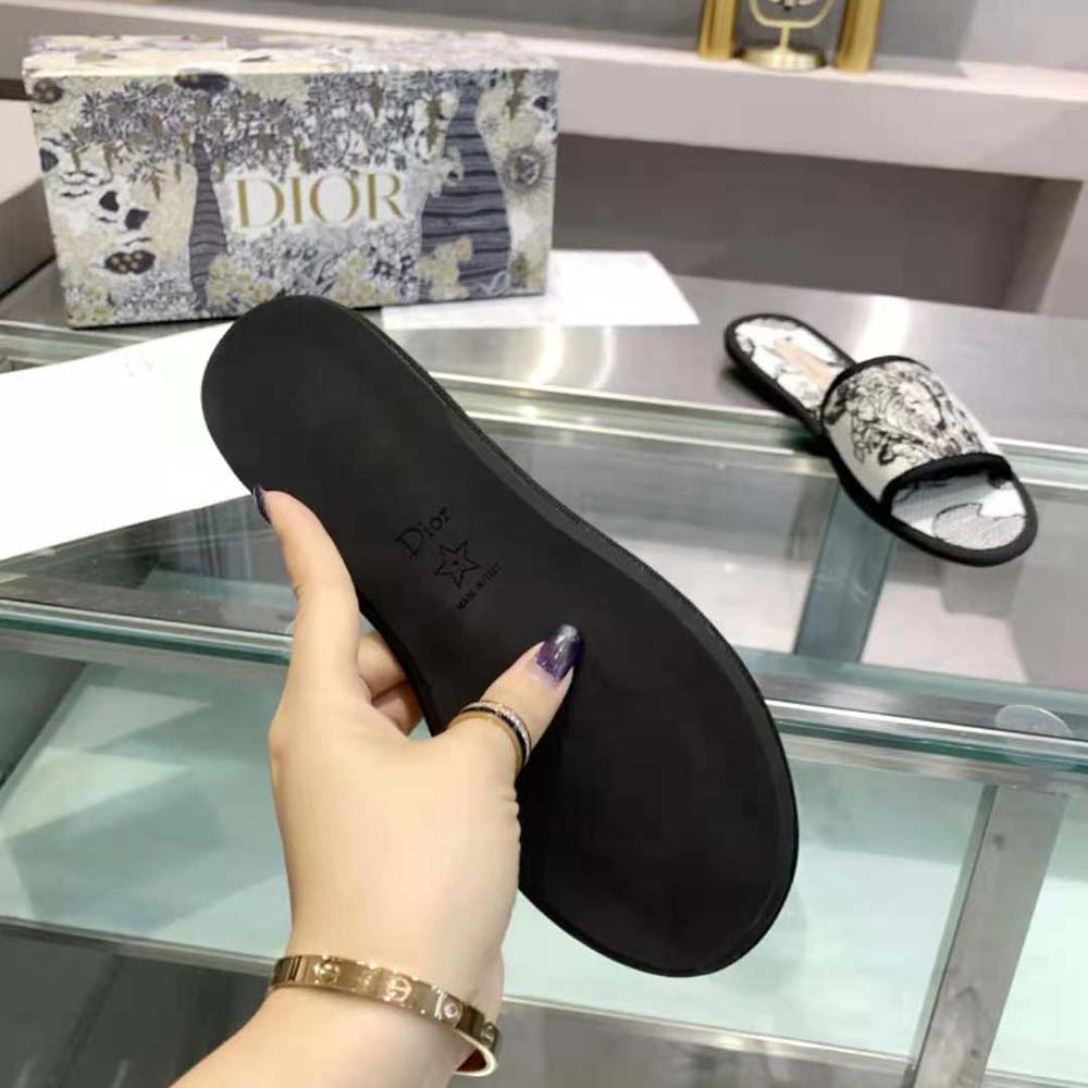 Dior Women Chez Moi Slide Black and White Dior Zodiac Embroidered Cotton - image 9