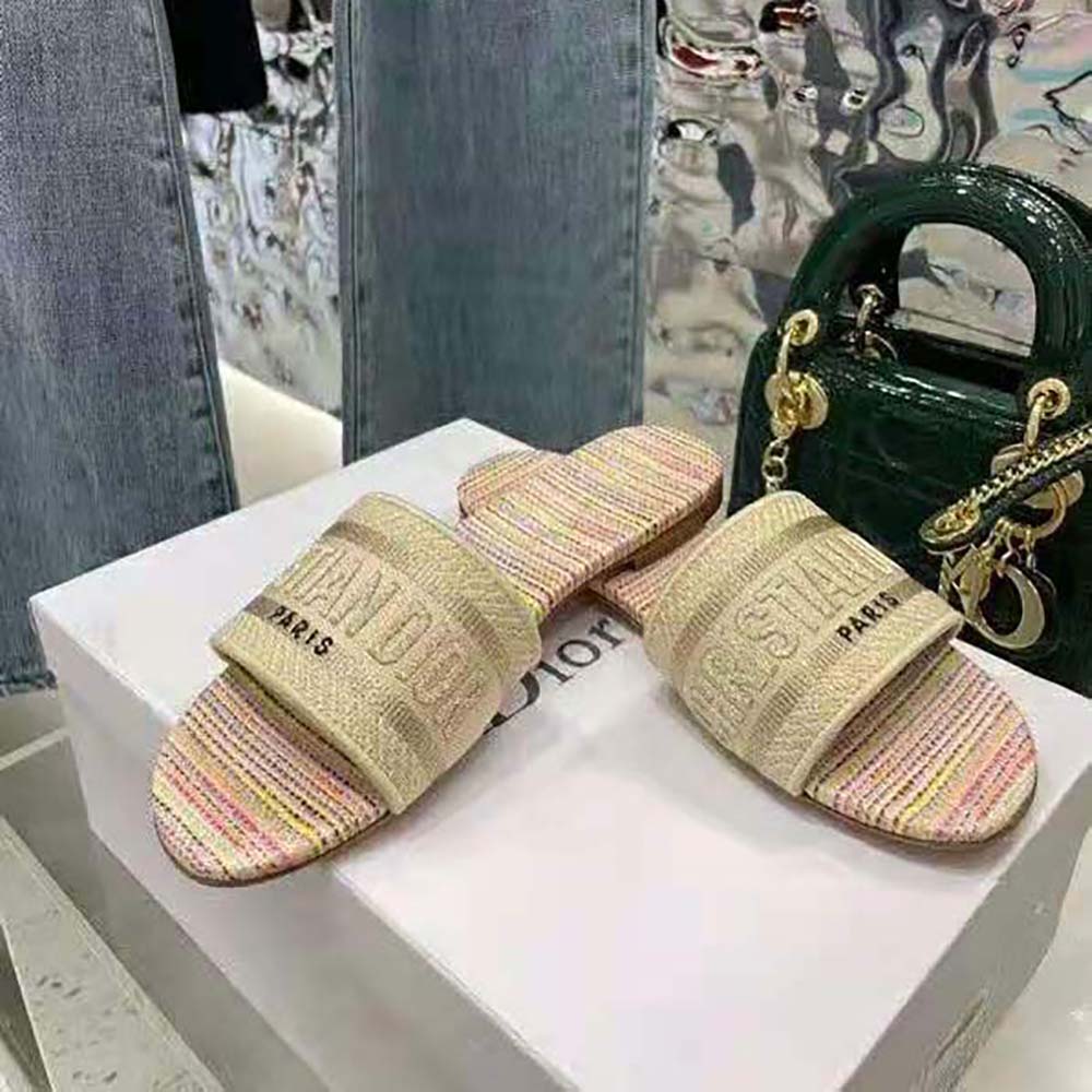 Top-down angle showing slip-on silhouette of Dior Women Dway slide
