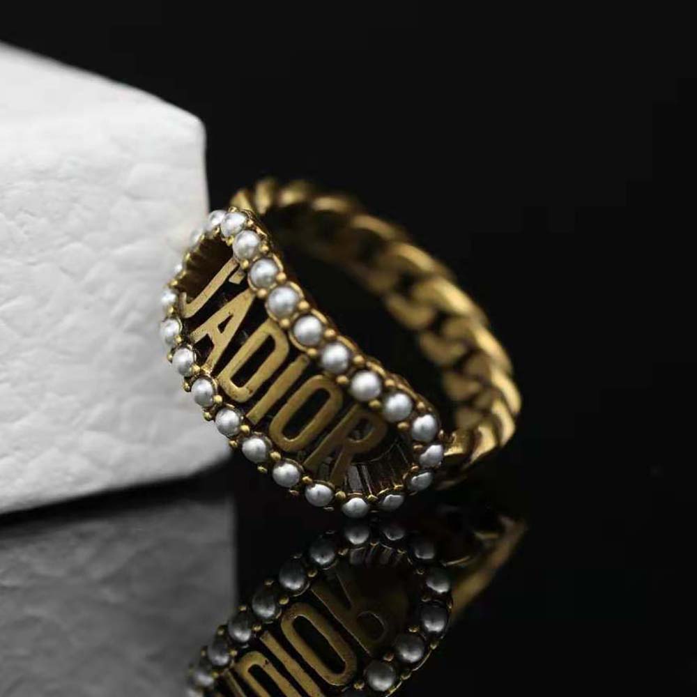Side angle showing adjustable open silhouette of Dior Women J’Adior Ring