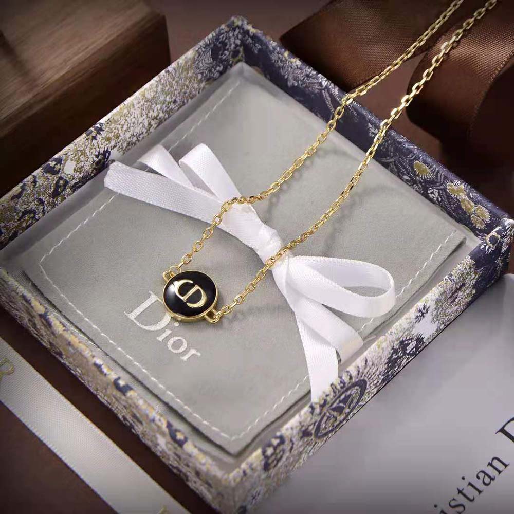 Close-up of signature ‘CD’ logo hardware on Dior Women Petit CD Bracelet