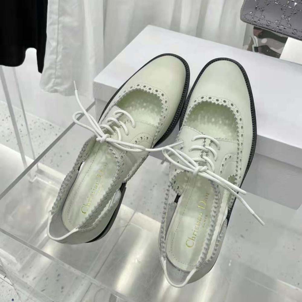 Overhead shot showing silhouette of Dior Women Teddy-d Derby White shoe