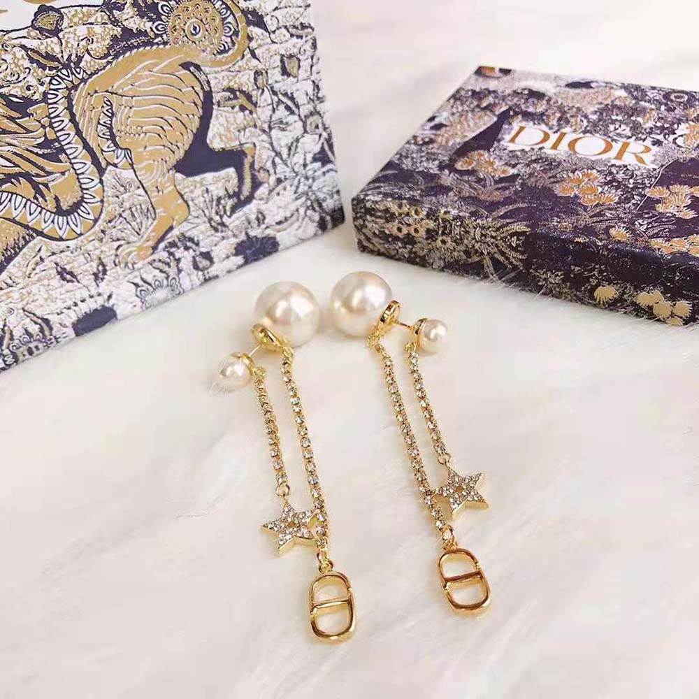 Close-up detail of resin pearls on Dior Women Tribales Earrings