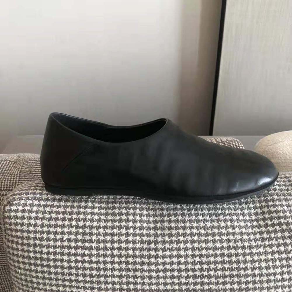 Fendi Unisex Signature Black Nappa Leather Slippers - image 7
