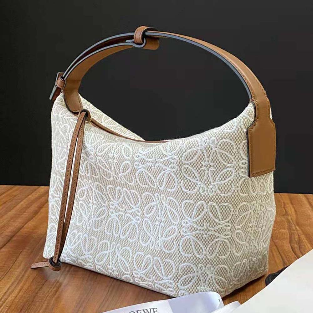 Close-up of Anagram jacquard pattern and leather texture on Loewe Women Small Cubi Bag