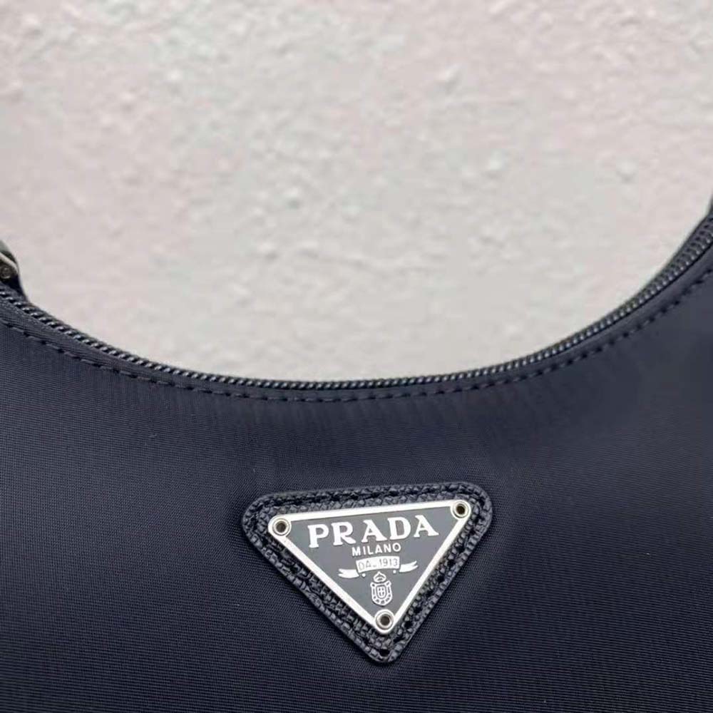 Prada Women Re-Nylon Re-Edition 2000 Mini-Bag-Black - image 10
