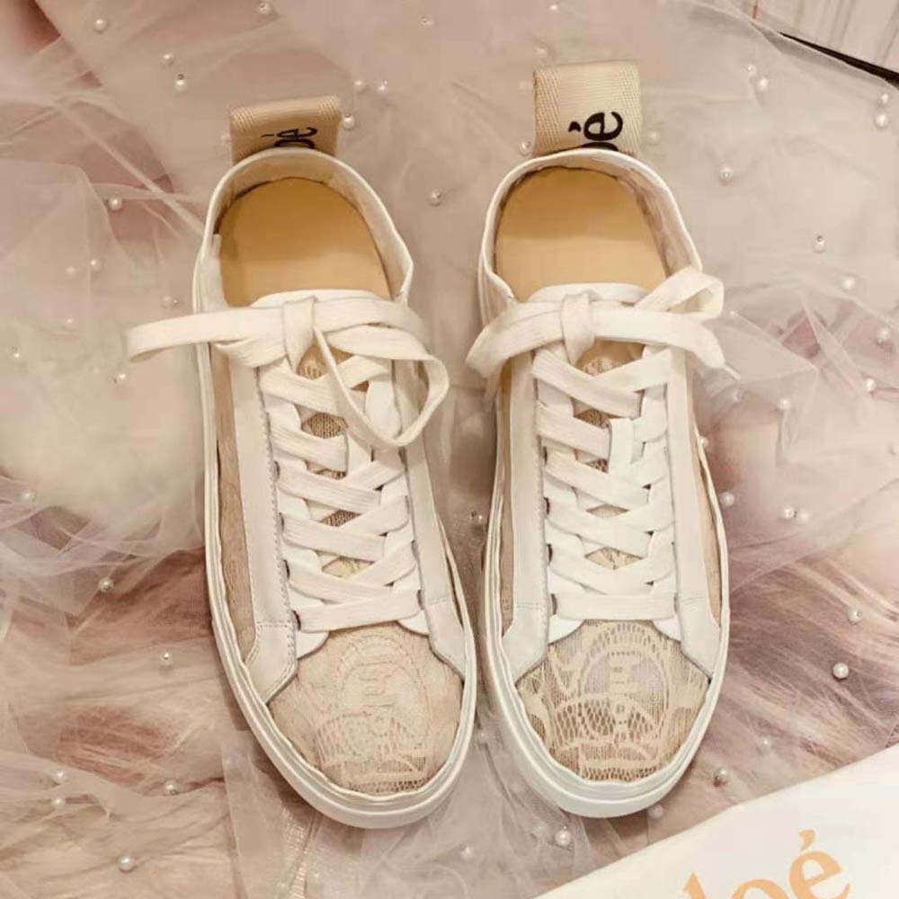 Top close-up of Chloe Women Lauren Sneaker in Lace-Sandy beige leather and lace