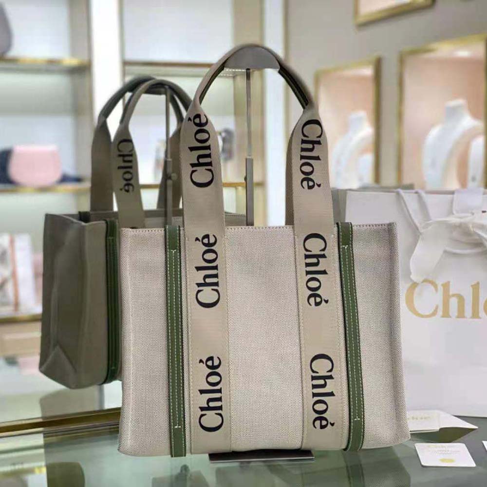 Close-up of woody leather trim on Chloe Women Medium Woody Tote Bag