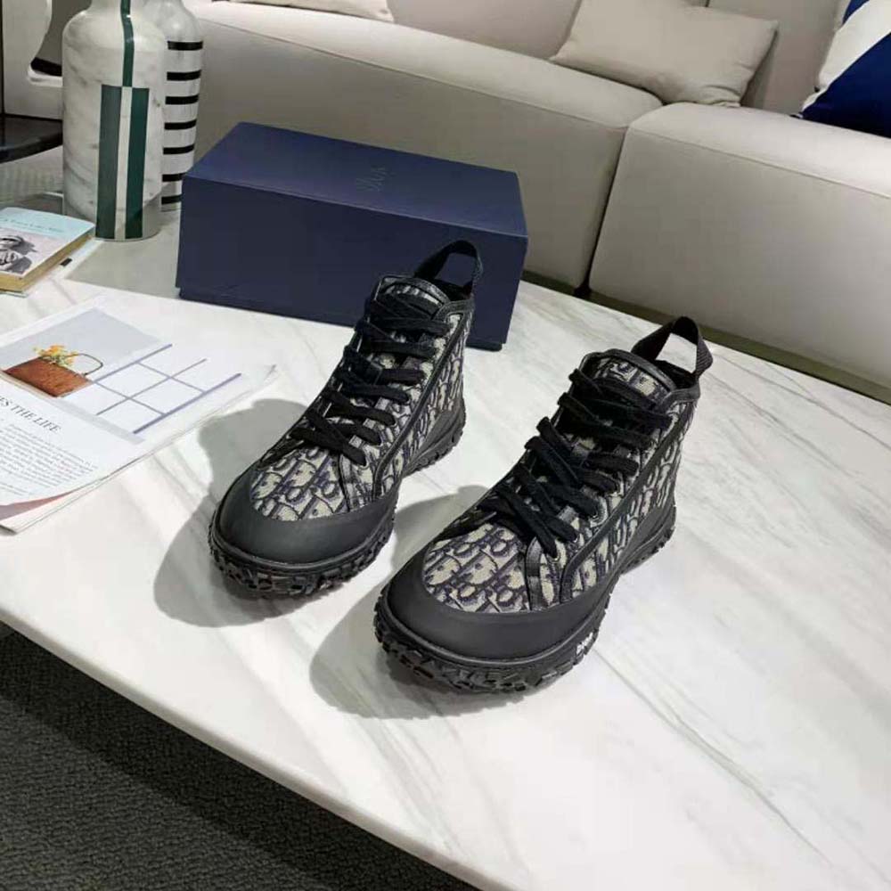 Close-up detail of Dior Oblique pattern on B28 High-top Sneaker