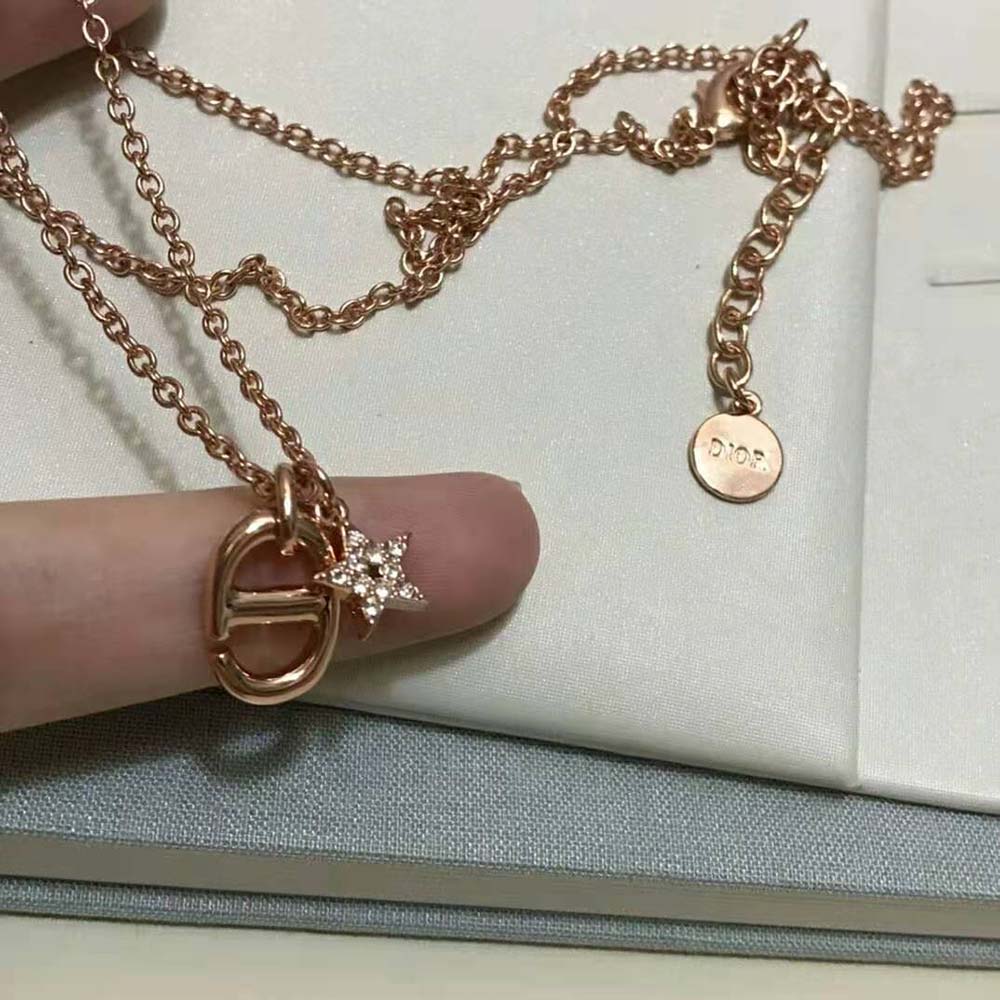 Dior Women CD Navy Necklace rose gold chain detail and clasp