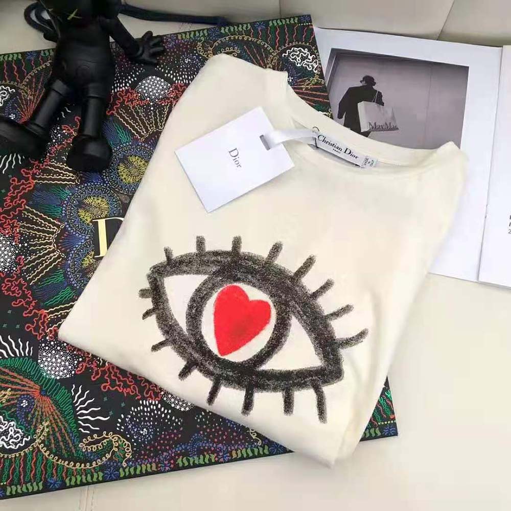 Close-up of Dior logo embroidery on Dior Women I See You T-shirt
