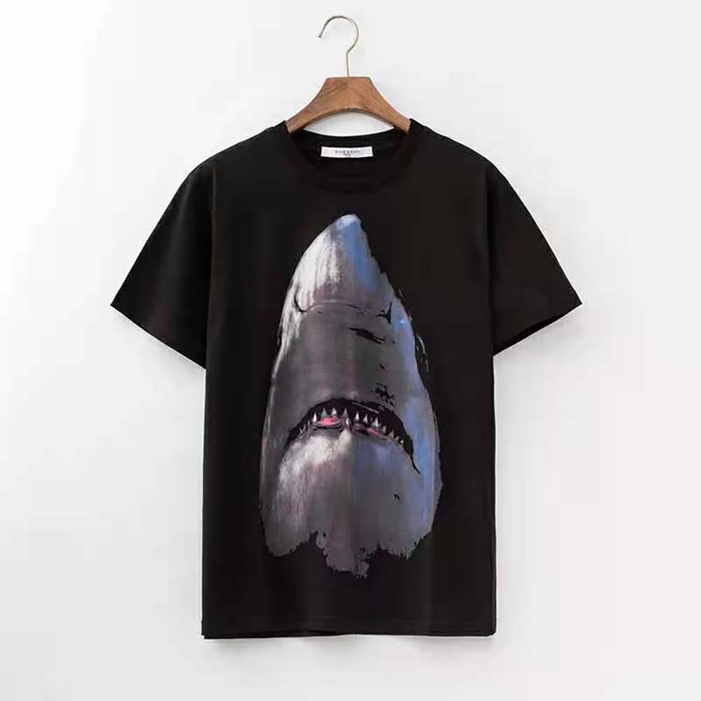 Close-up of Givenchy Men Shark Printed T-shirt shark print detail