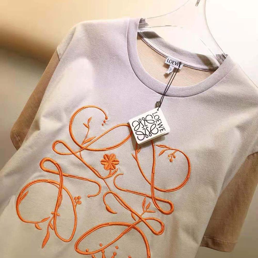 Loewe Women Boyfriend Anagram T-shirt in Cotton-Brown - image 5
