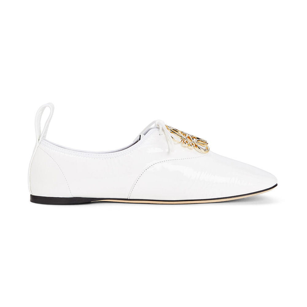 Side profile of Loewe Women Soft Derby Anagram in Patent Calf-White