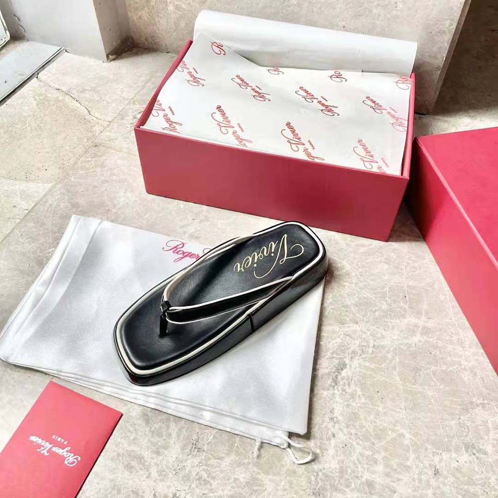 Roger Vivier Women Slide Thong Mules in Patent Leather-Black - image 9