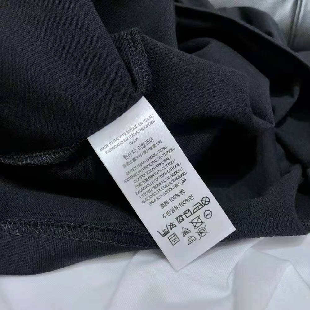 Burberry Men Location Print Cotton Oversized T-shirt-Black - image 6