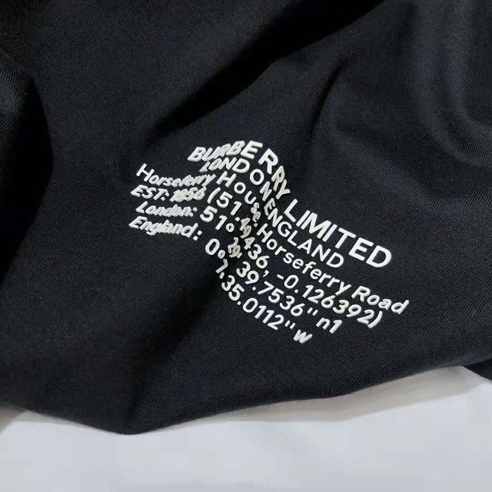 Burberry Men Location Print Cotton Oversized T-shirt-Black - image 7
