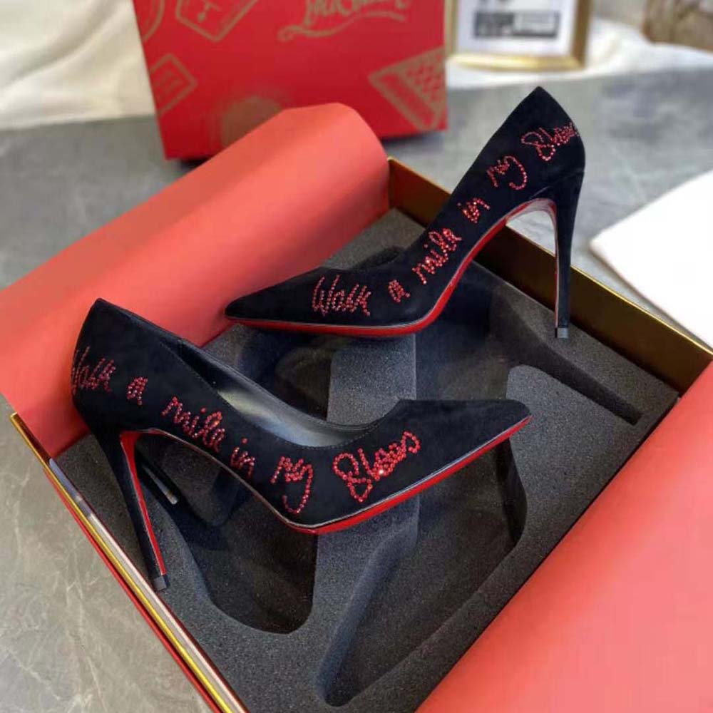 Close-up of red lacquered sole signature on Free Walkee 120 mm Heel Hight
