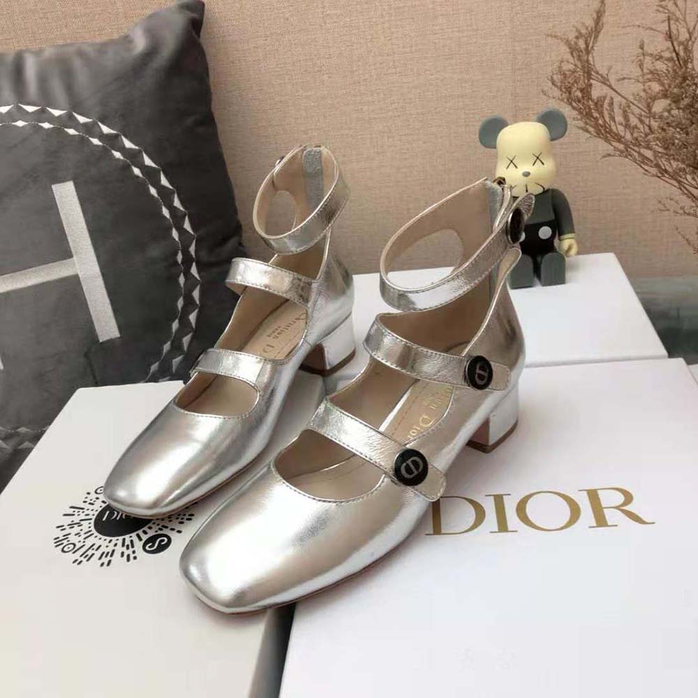 Side profile showing sleek silhouette of Dior Women D-Doll Pump Silver-Tone