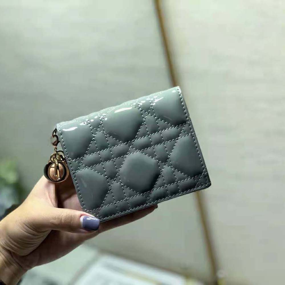 Interior layout detail of Dior Women Mini Lady Dior Wallet Patent Cannage Calfskin-Navy