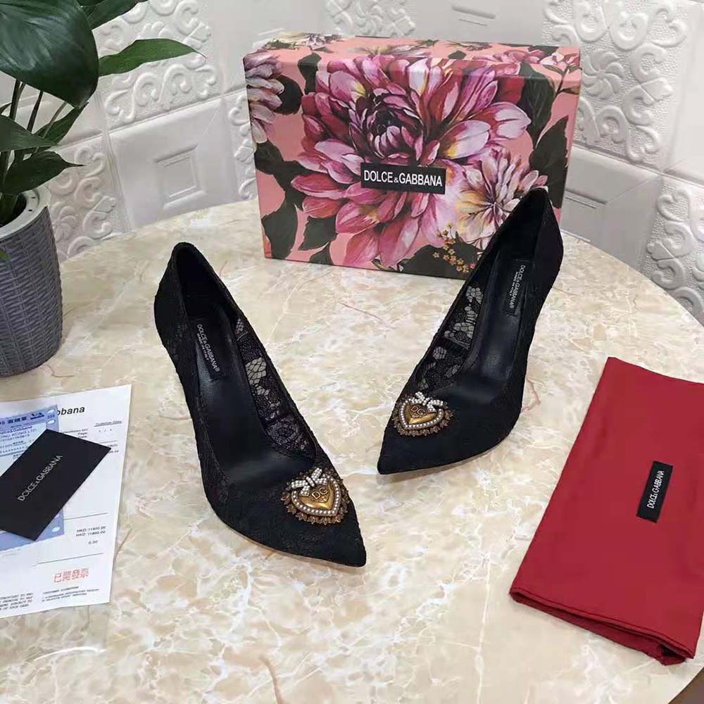 Dolce Gabbana D&G Women Taormina Lace Pumps with Devotion Heart - image 8