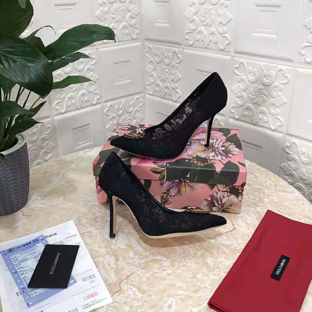 Dolce Gabbana D&G Women Taormina Lace Pumps with Devotion Heart - image 7