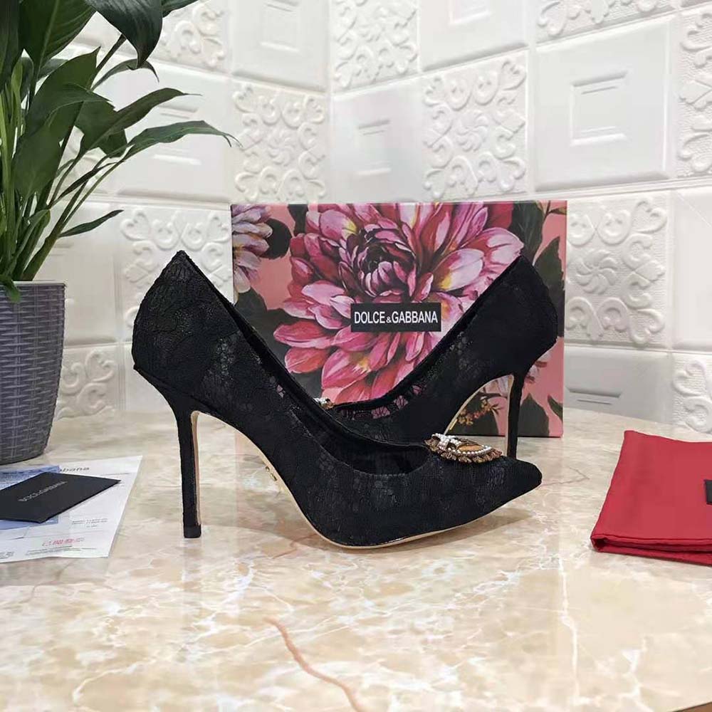 Dolce Gabbana D&G Women Taormina Lace Pumps with Devotion Heart - image 4